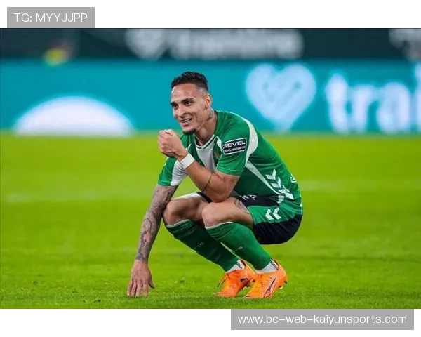 曼联弃将成西甲火爆攻击手,安东尼2射1传获本轮唯一满分,安东尼泰勒执法曼联的比赛 曼联弃将成西甲火爆攻击手,安东尼2射1传获本轮唯一满分,安东尼泰勒执法曼联的比赛