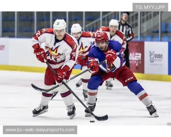 冰球俱乐部青年队表现抢眼,新赛季值得关注 冰球俱乐部青年队表现抢眼,新赛季值得关注