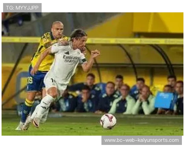 维尼修斯沙特联报价升级，皇马是否放行成焦点，维斯特马修斯